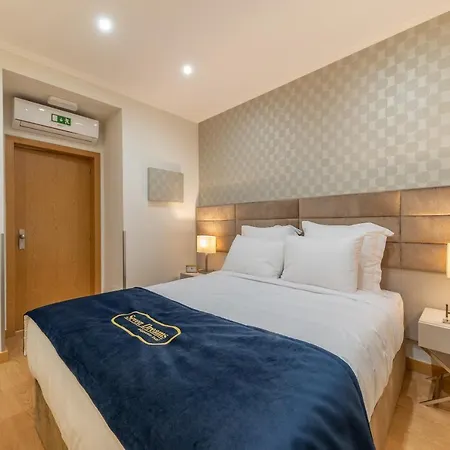 招待所 Seven Dreams 4*